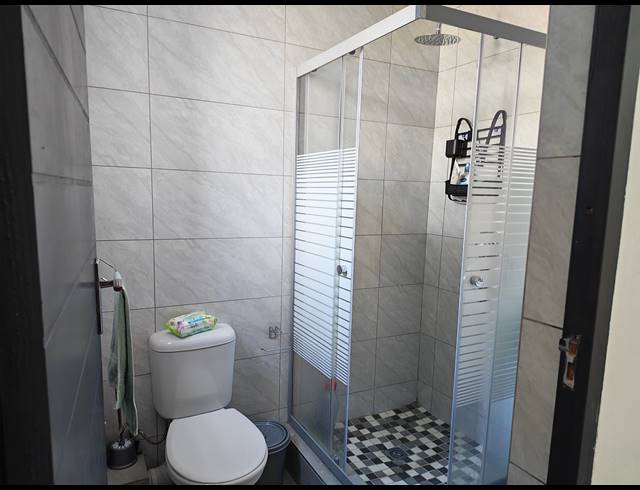 2 BEDROOM APARTMENT FOR SALE IN ESSENWOOD